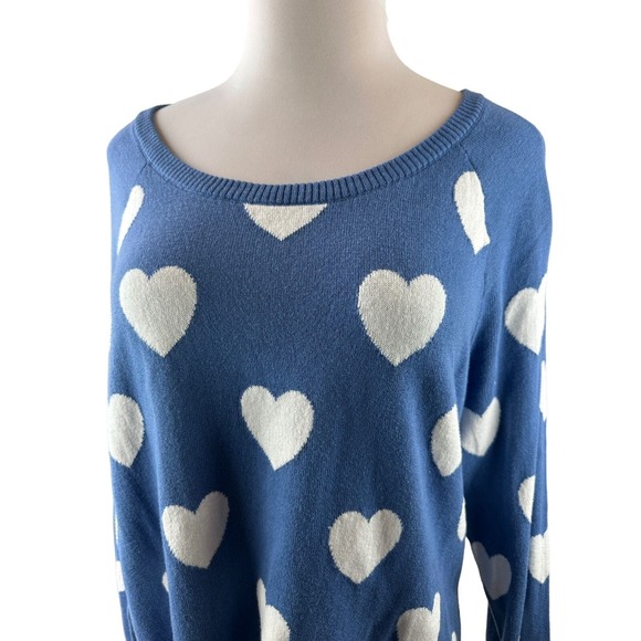 NWT Torrid Heart Print Sweater Blue White Wide Crew Neck Women's Plus Size 2 2X - Picture 8 of 12
